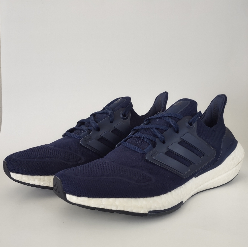 Adidas Ultraboost 22